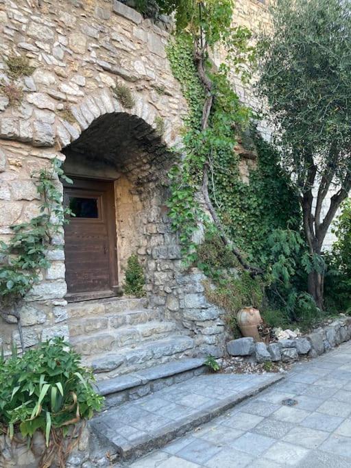 Les Matelles : Charmant Logement En Pierres Εξωτερικό φωτογραφία